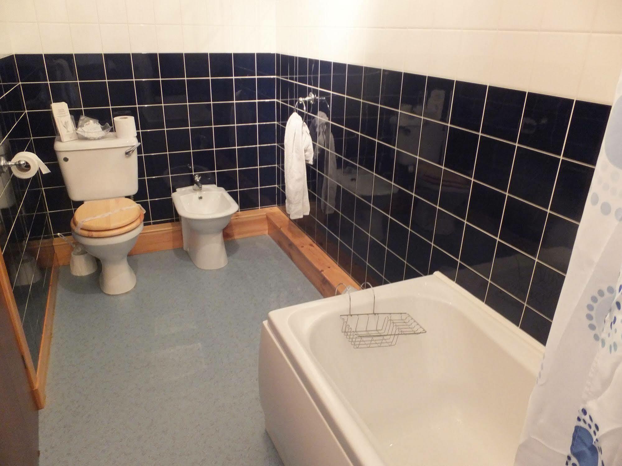 Orkneylodge Orphir  Ngoại thất bức ảnh